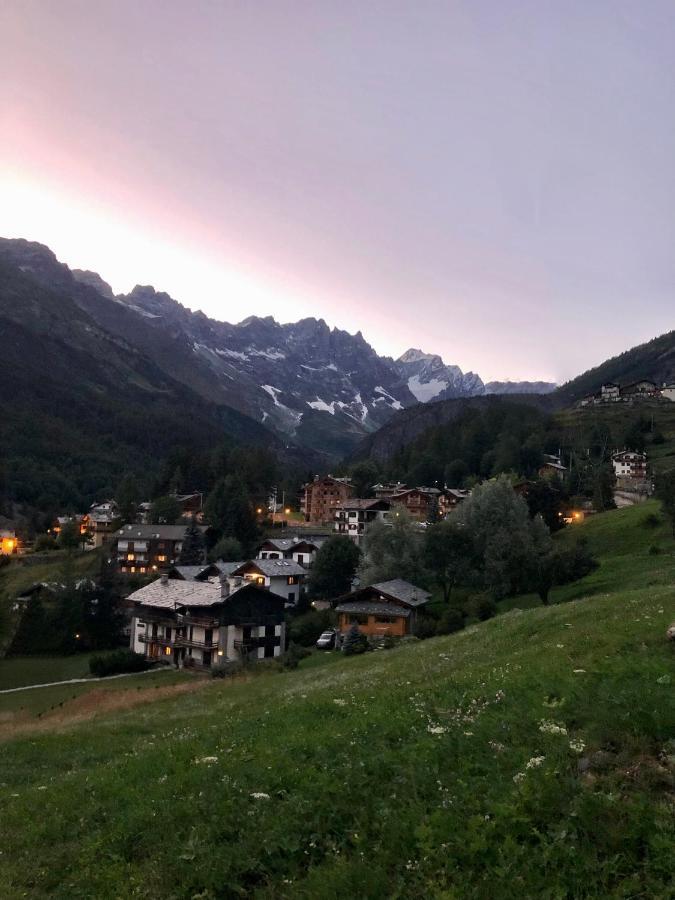 Il Piccolo Rifugio - Casa Valtournenche Apartment Екстериор снимка
